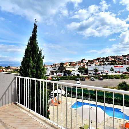 Bretia Apartments Sutivan Chambre photo