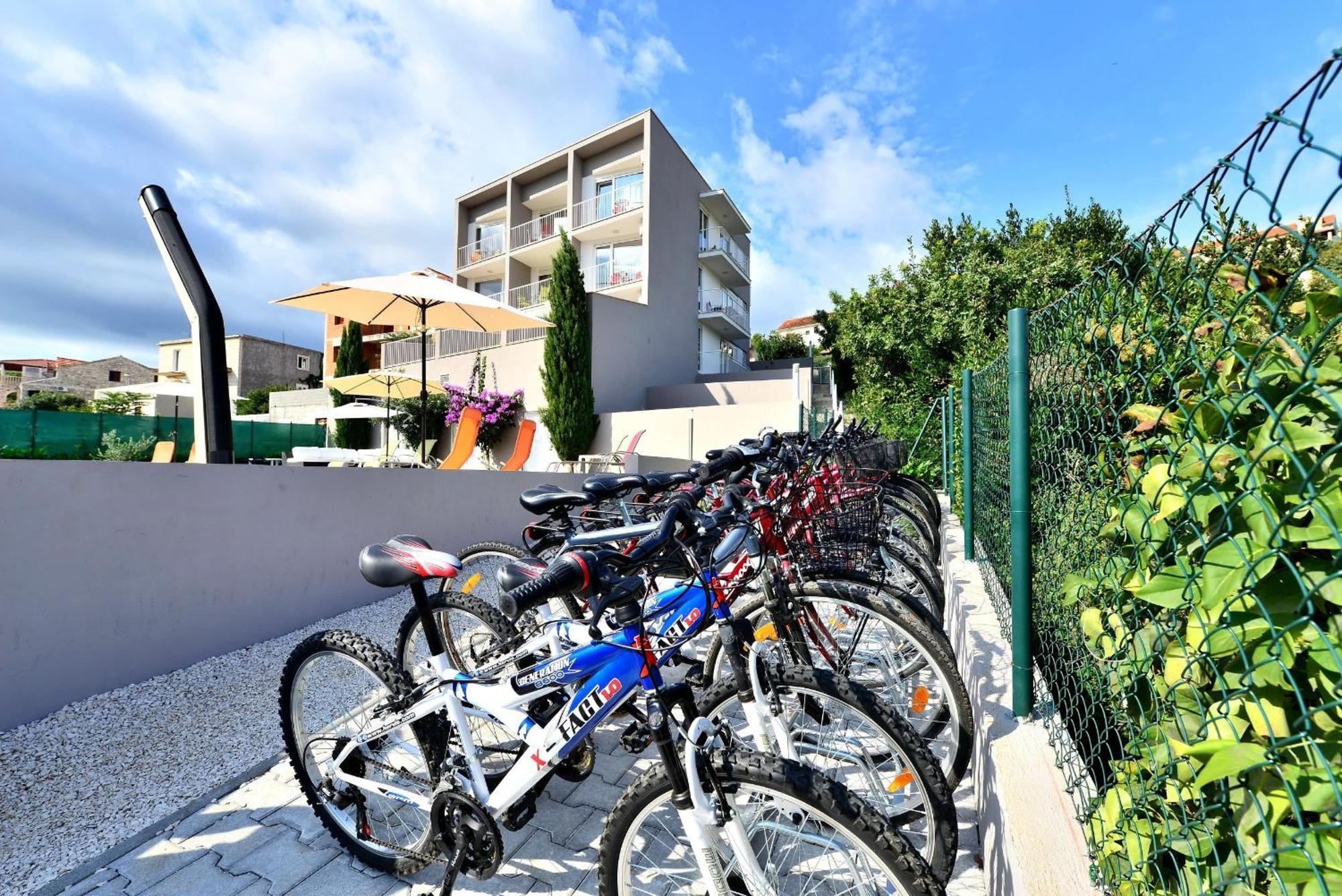 Bretia Apartments Sutivan Extérieur photo