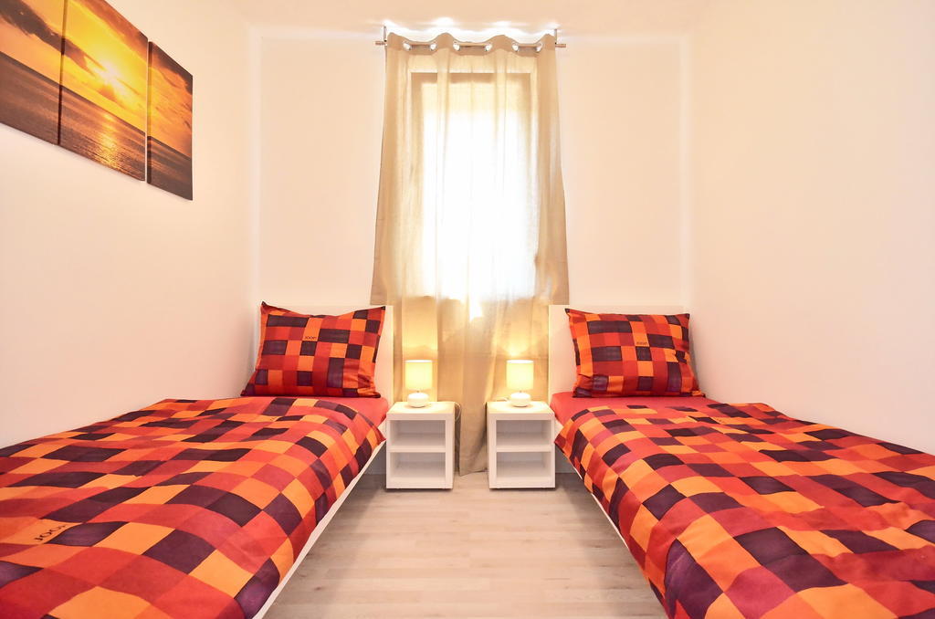 Bretia Apartments Sutivan Chambre photo