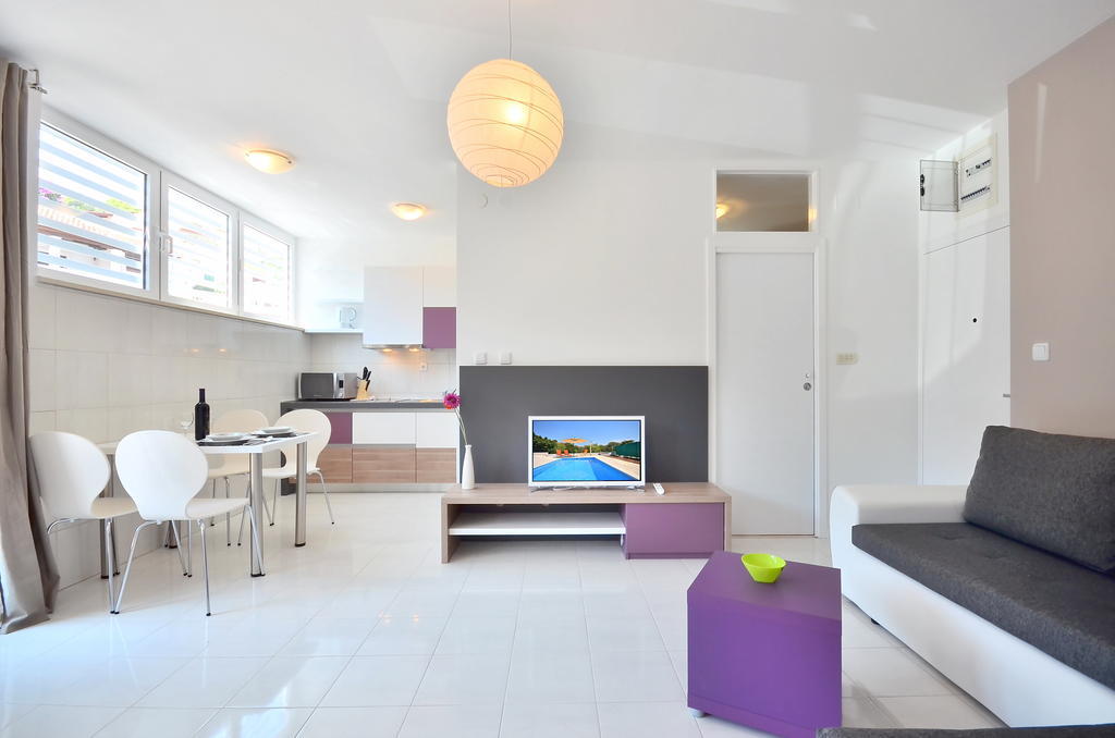 Bretia Apartments Sutivan Chambre photo