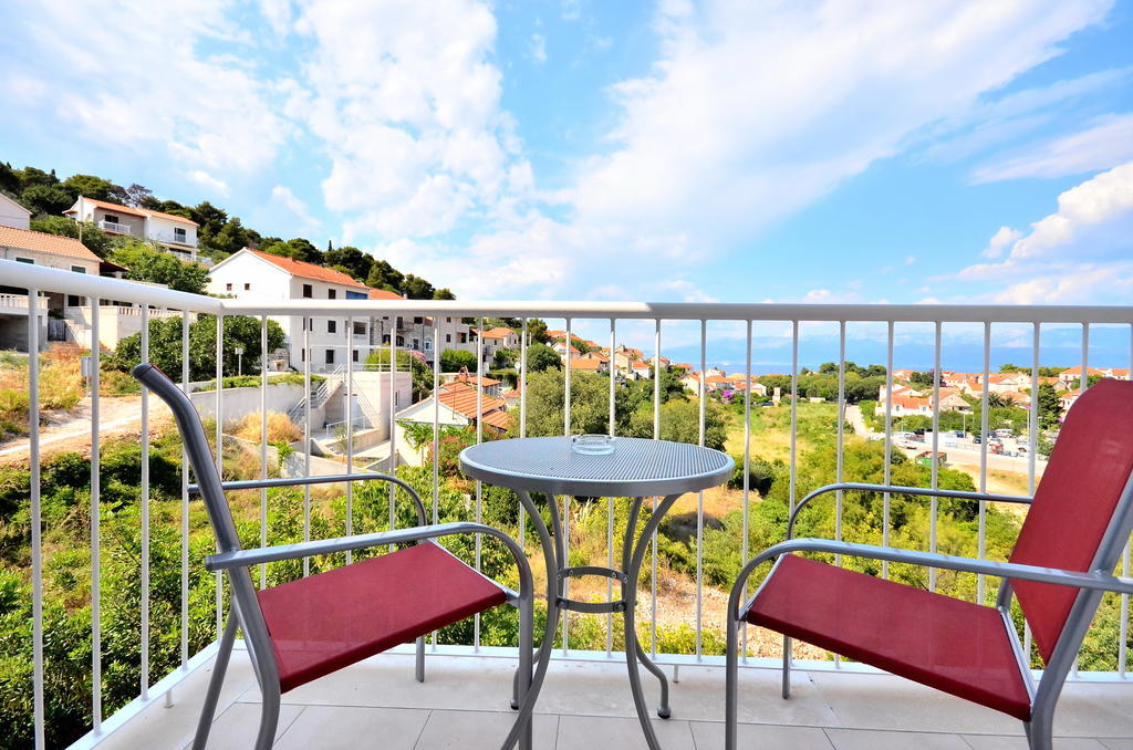 Bretia Apartments Sutivan Chambre photo