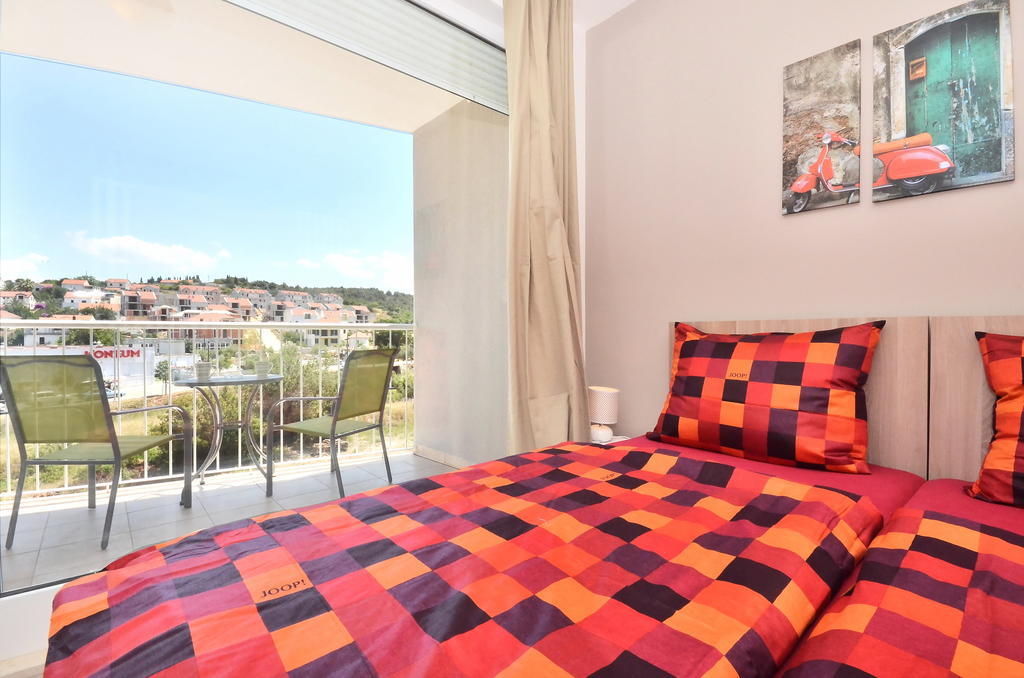 Bretia Apartments Sutivan Chambre photo