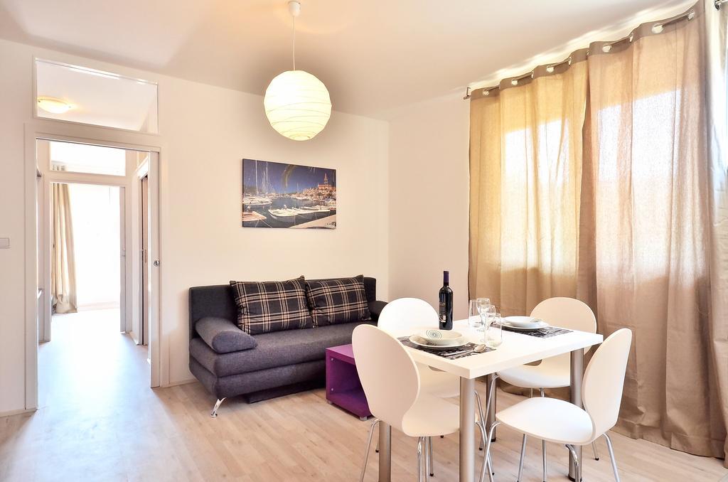 Bretia Apartments Sutivan Chambre photo